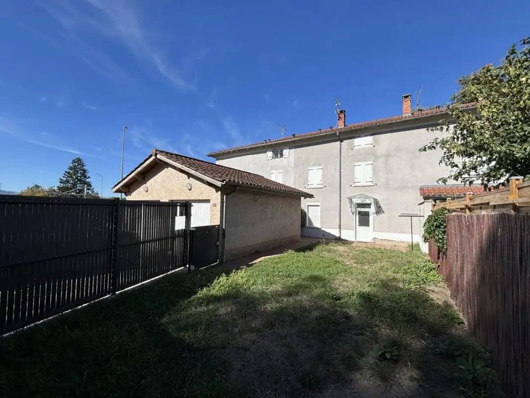 Maison à louer, 82m², Guéreins