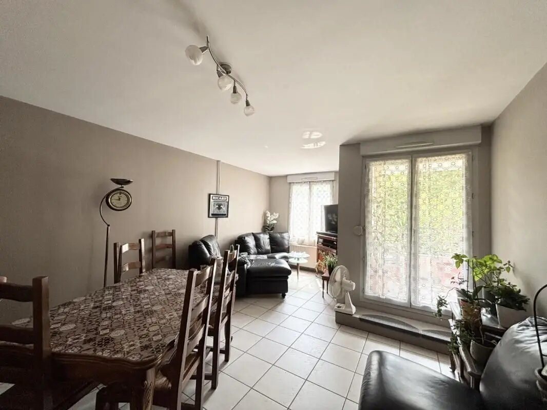 Appartement à louer, 71m², Thoissey