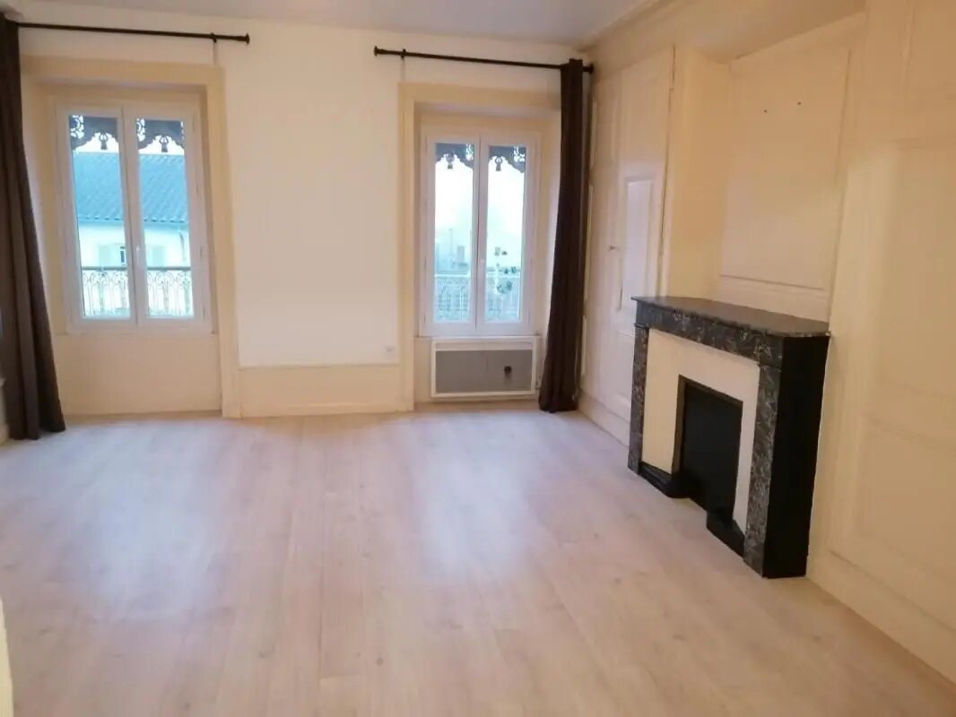 Appartement à louer, 71m², Belleville-en-Beaujolais