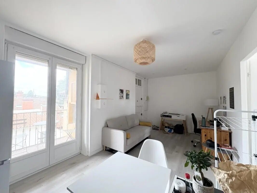 Appartement à louer, 39m², Belleville