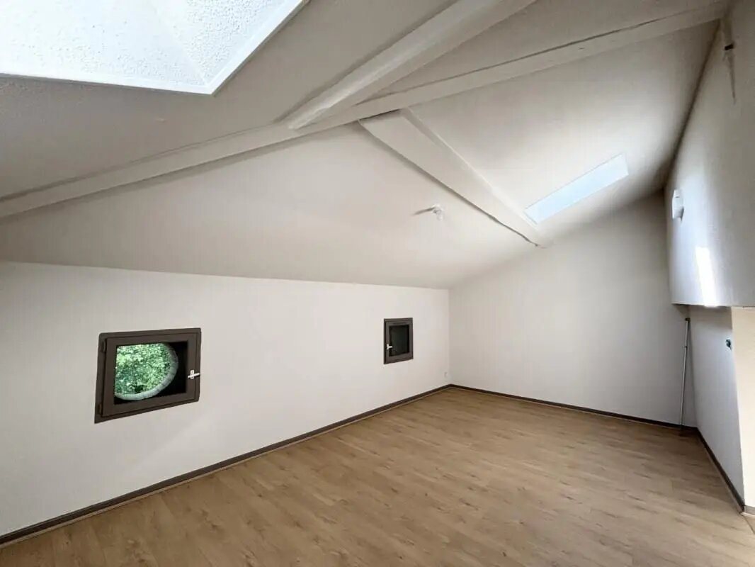 Appartement à louer, 131m², Beaujeu