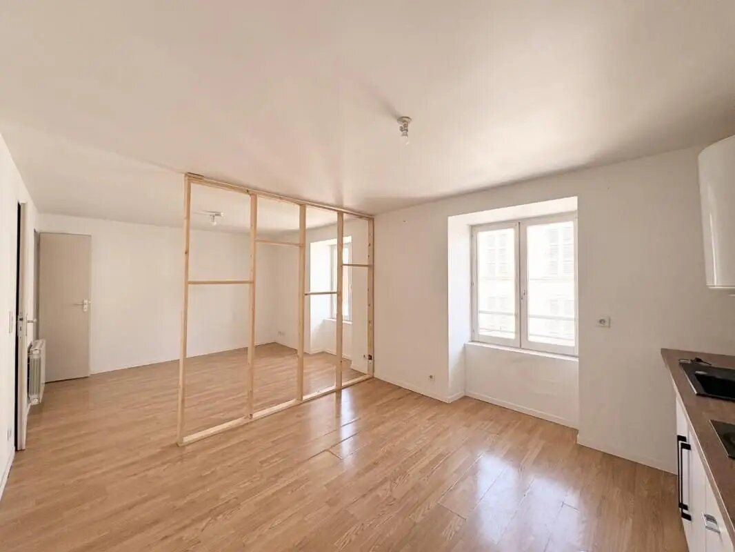 Appartement à louer, 28m², Belleville