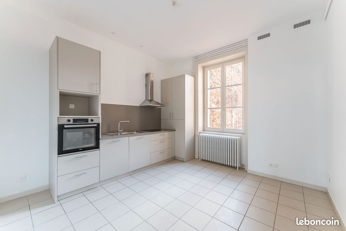Appartement à louer, 99m², Roanne