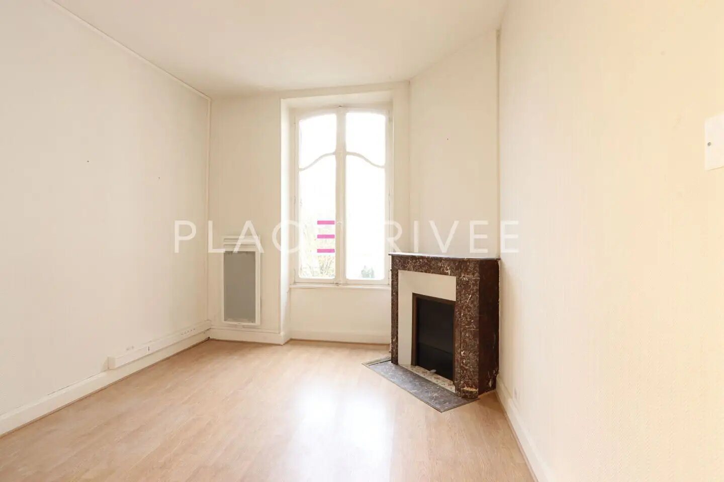 Appartement à louer, 40m², Saint-Max