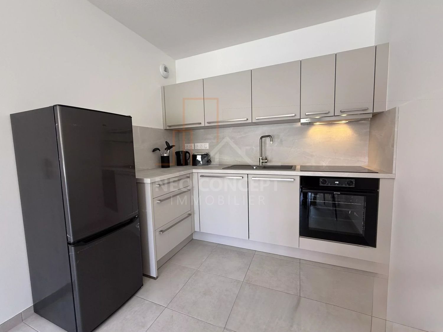 Appartement à louer, 44m², Seebach