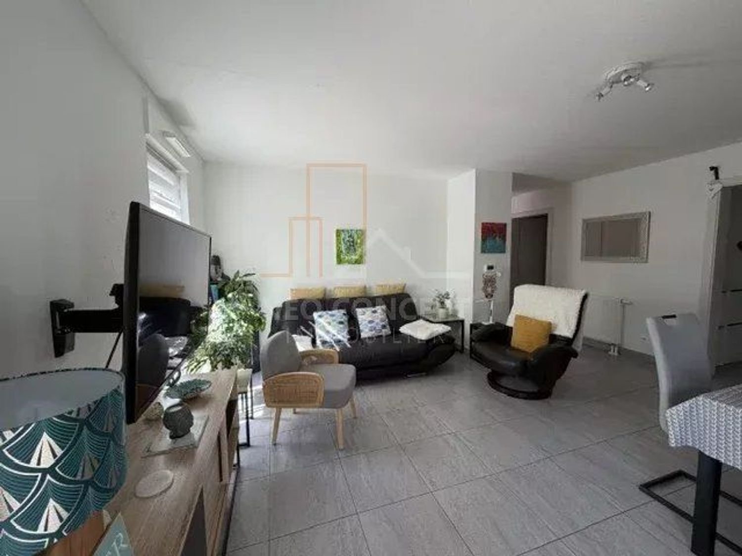 Appartement à louer, 72m², Gries