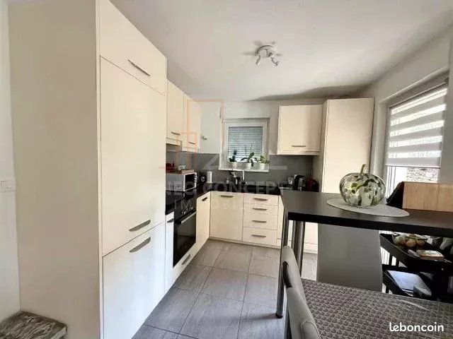 Appartement à louer, 73m², Gries