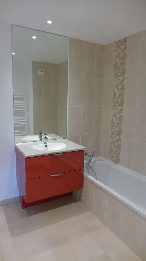 Appartement à louer, 52m², Chassieu