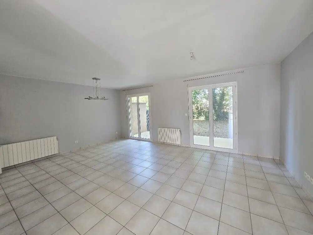 Appartement à louer, 78m², Soucieu-en-Jarrest