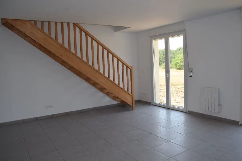 Maison à louer, 104m², Duvy