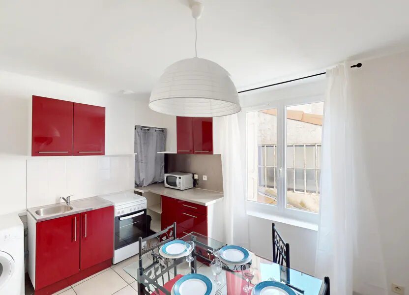Appartement à louer, 29m², Saint-Étienne