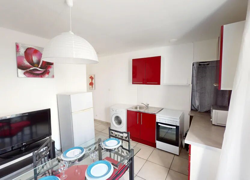 Appartement à louer, 29m², Saint-Étienne