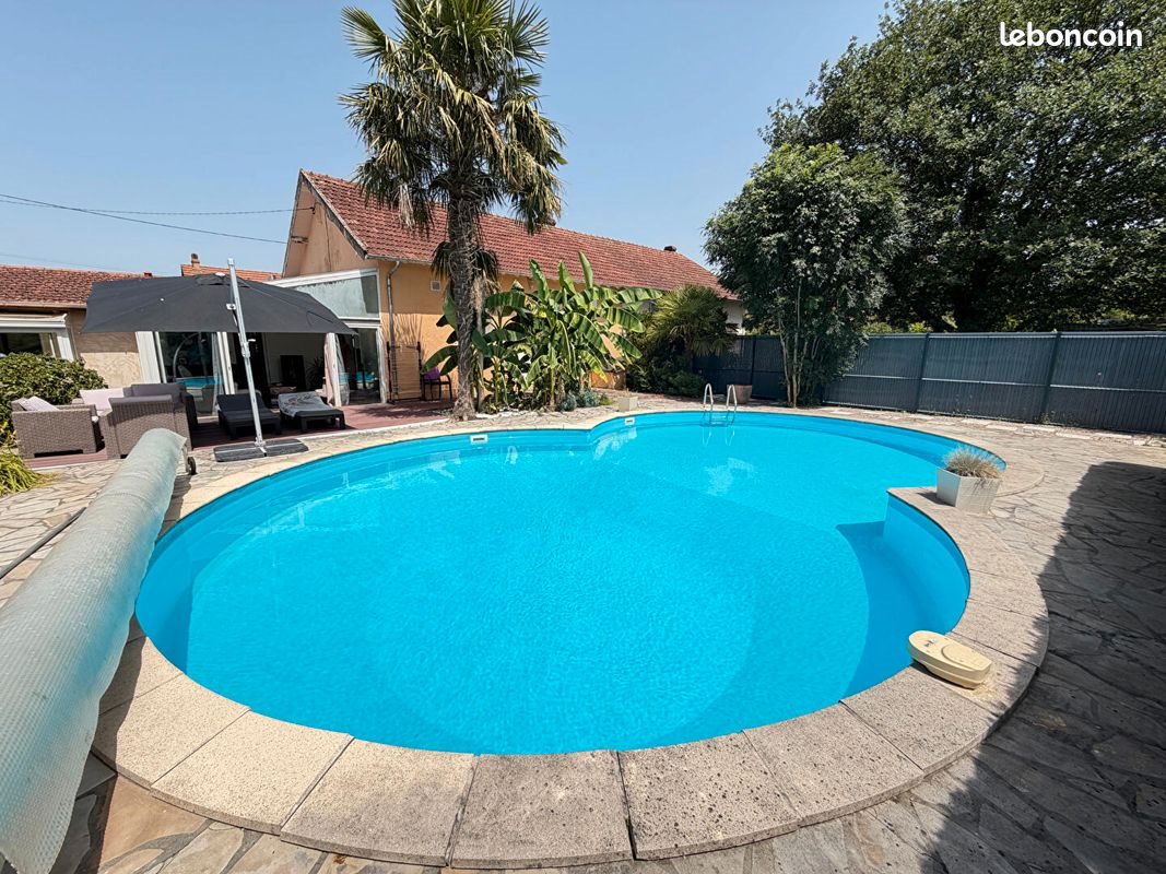 Maison à vendre, 135m², Oloron-Sainte-Marie