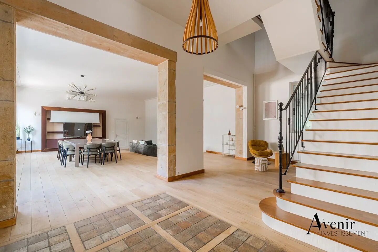 Maison à louer, 404m², Écully