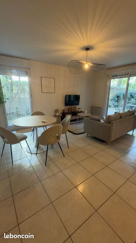 Appartement à louer, 50m², Bron