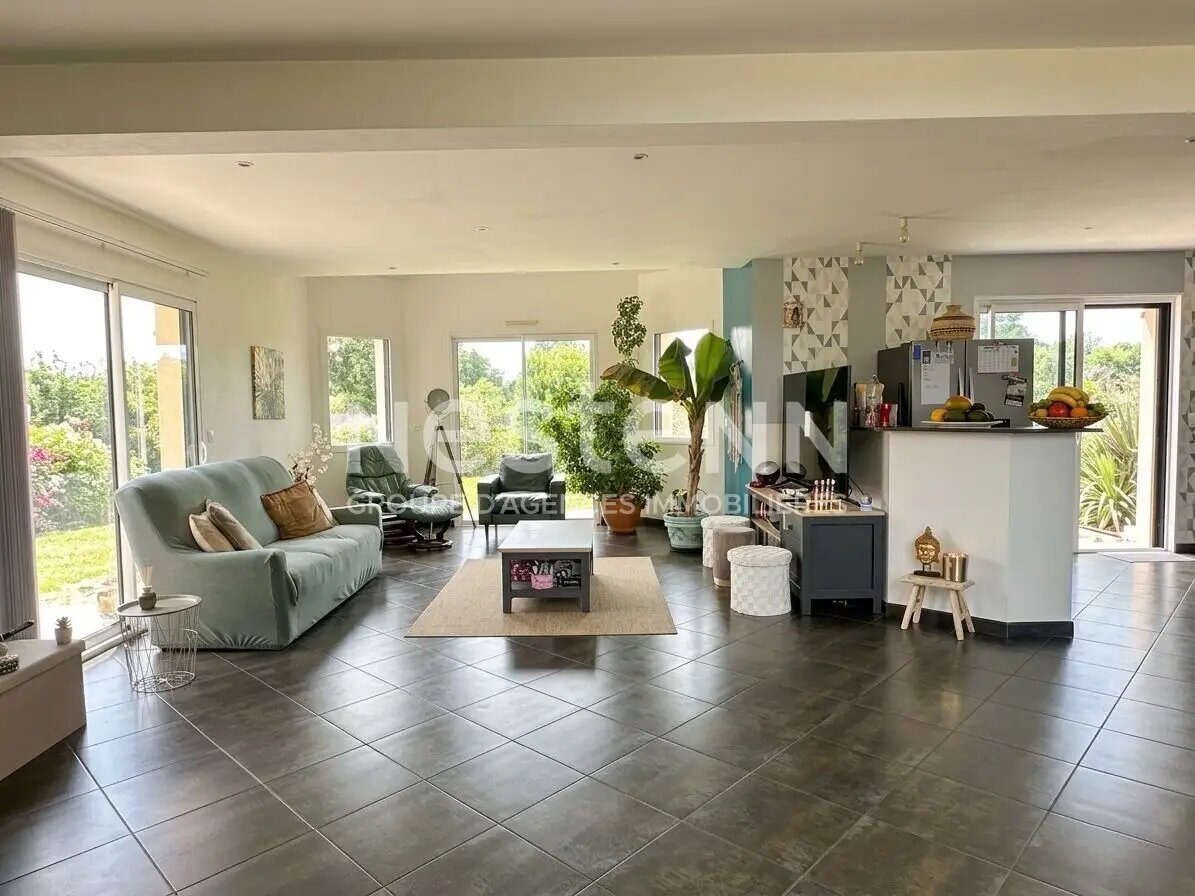 Maison à vendre, 180m², Berric
