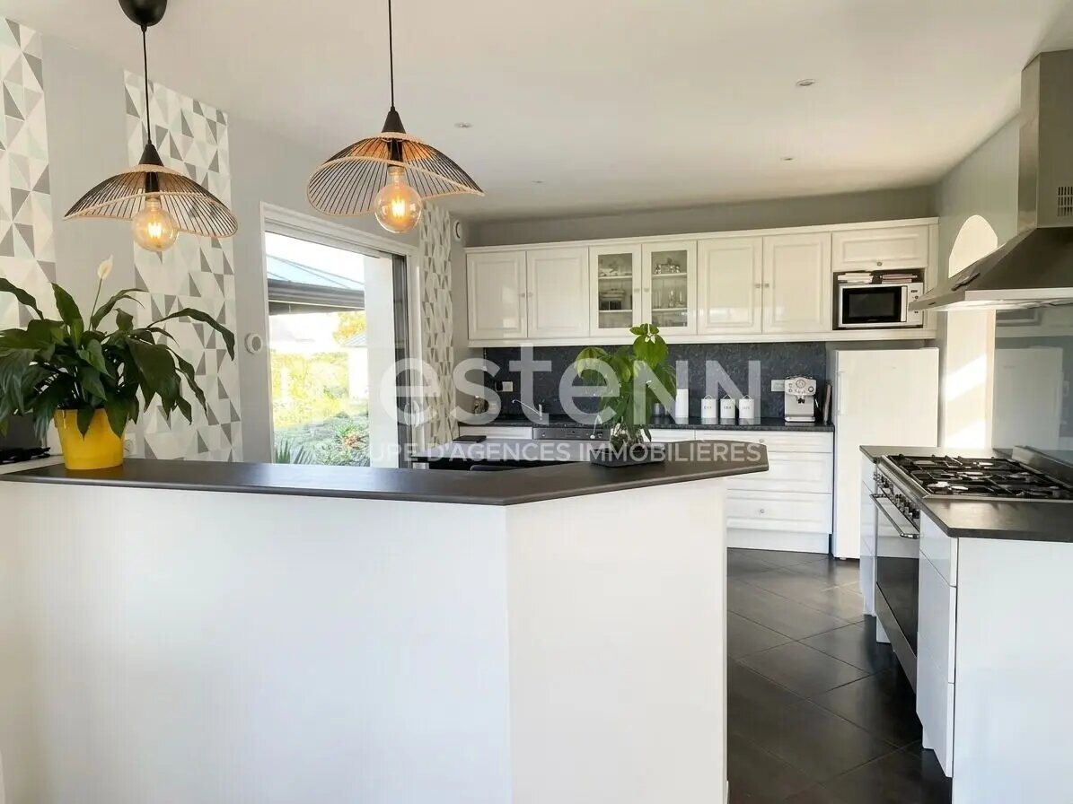 Maison à vendre, 180m², Berric