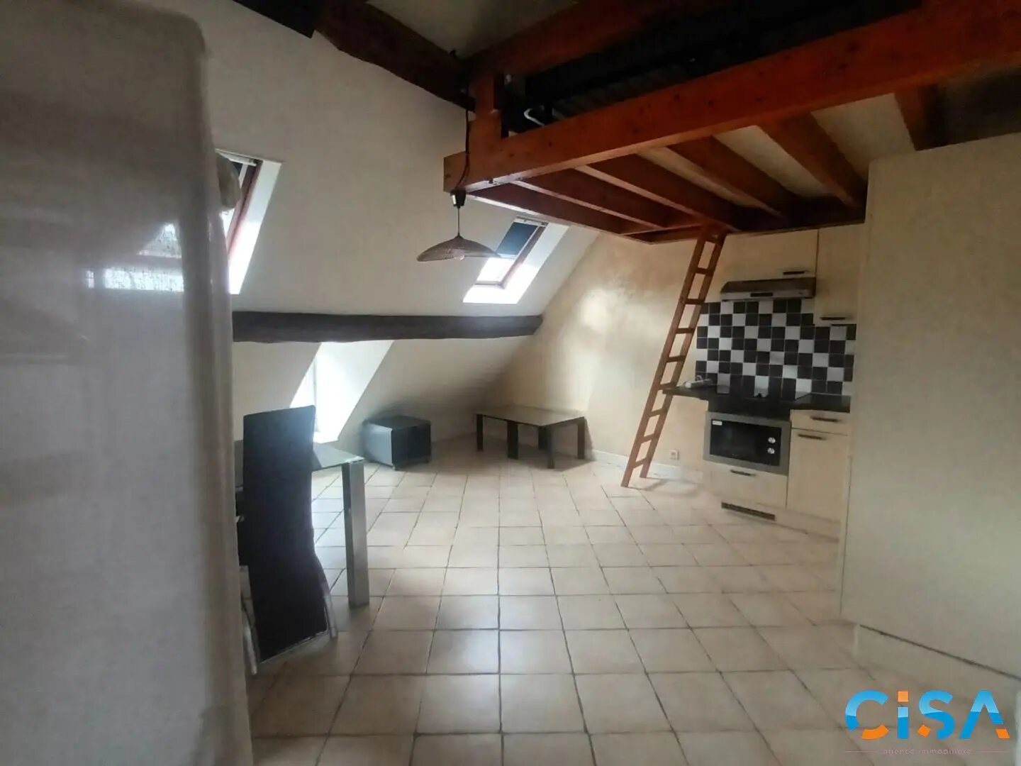 Appartement à louer, 19m², Pont-Sainte-Maxence