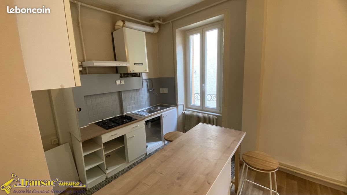 Maison à louer, 76m², Courpière
