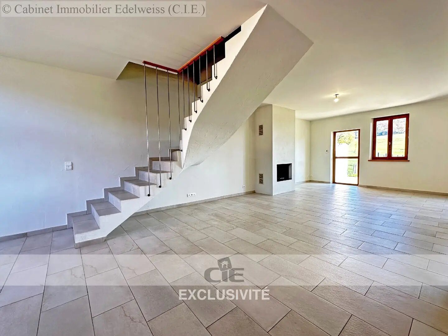 Maison à vendre, 348m², Minzier