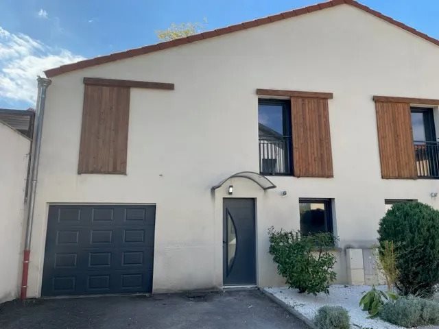 Maison à louer, 133m², Saint-Genis-Laval