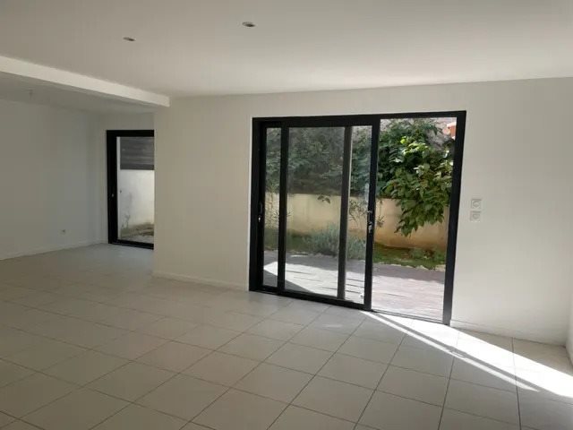 Maison à louer, 133m², Saint-Genis-Laval