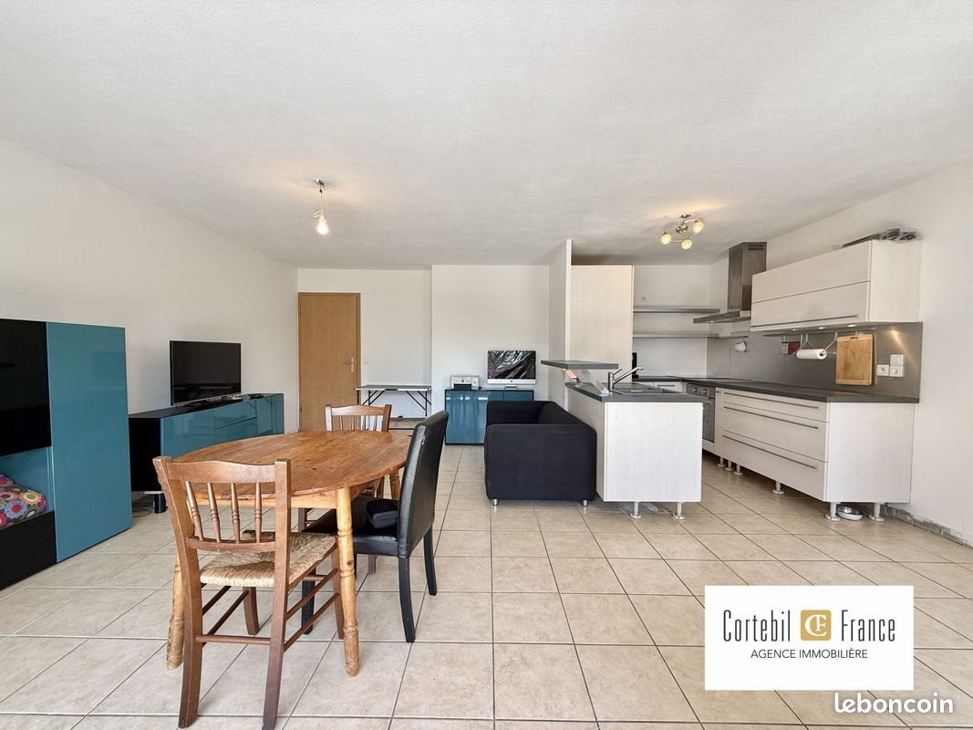 Appartement à vendre, 70m², Cruseilles