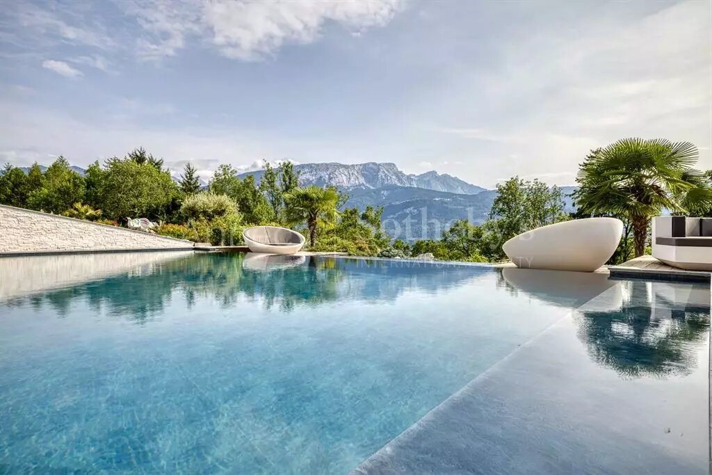 Maison à vendre, 380m², Thyez