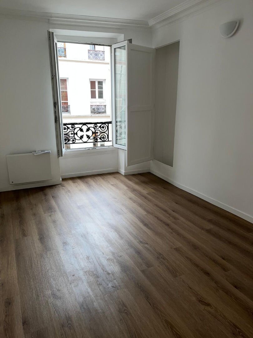 Maison à louer, 2m², Paris 18ème