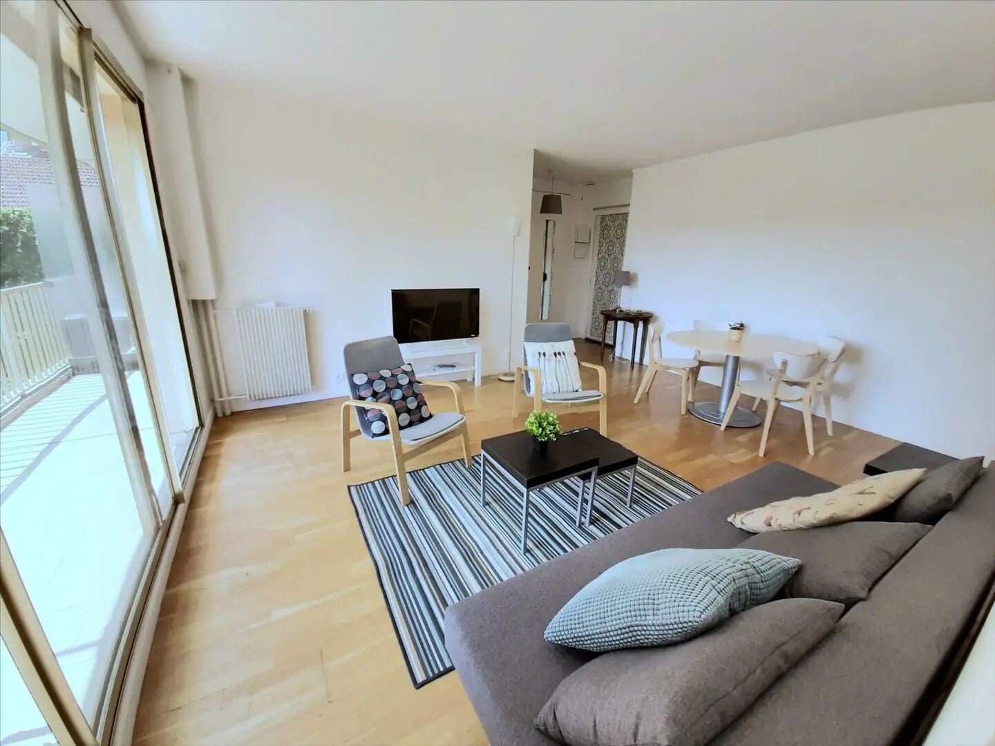Appartement à louer, 46m², Courbevoie