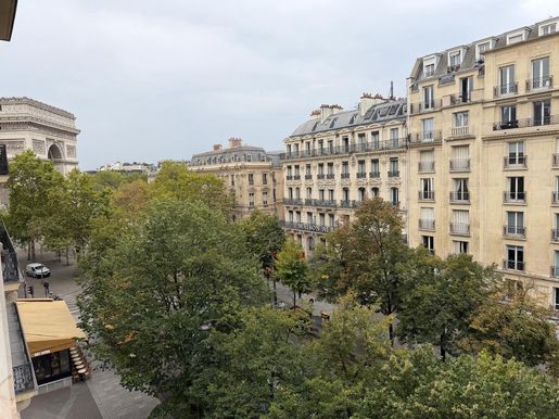 Appartement 4 pièces 93 m² · à Paris 17ème · 93 m² · 1 470 000 €