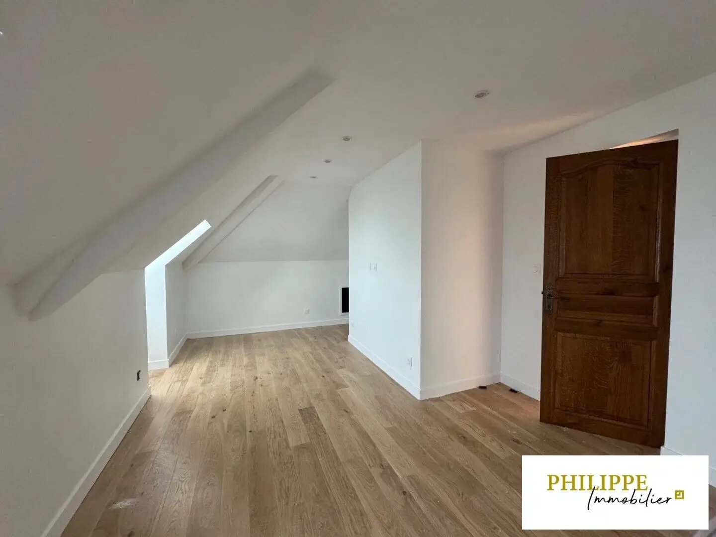 Maison à louer, 175m², Saint-Vincent-de-Mercuze