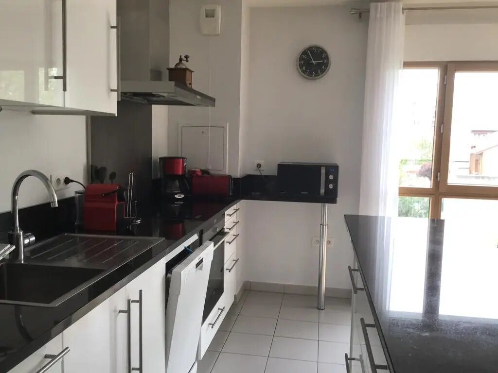 Appartement à louer, 68m², Courbevoie