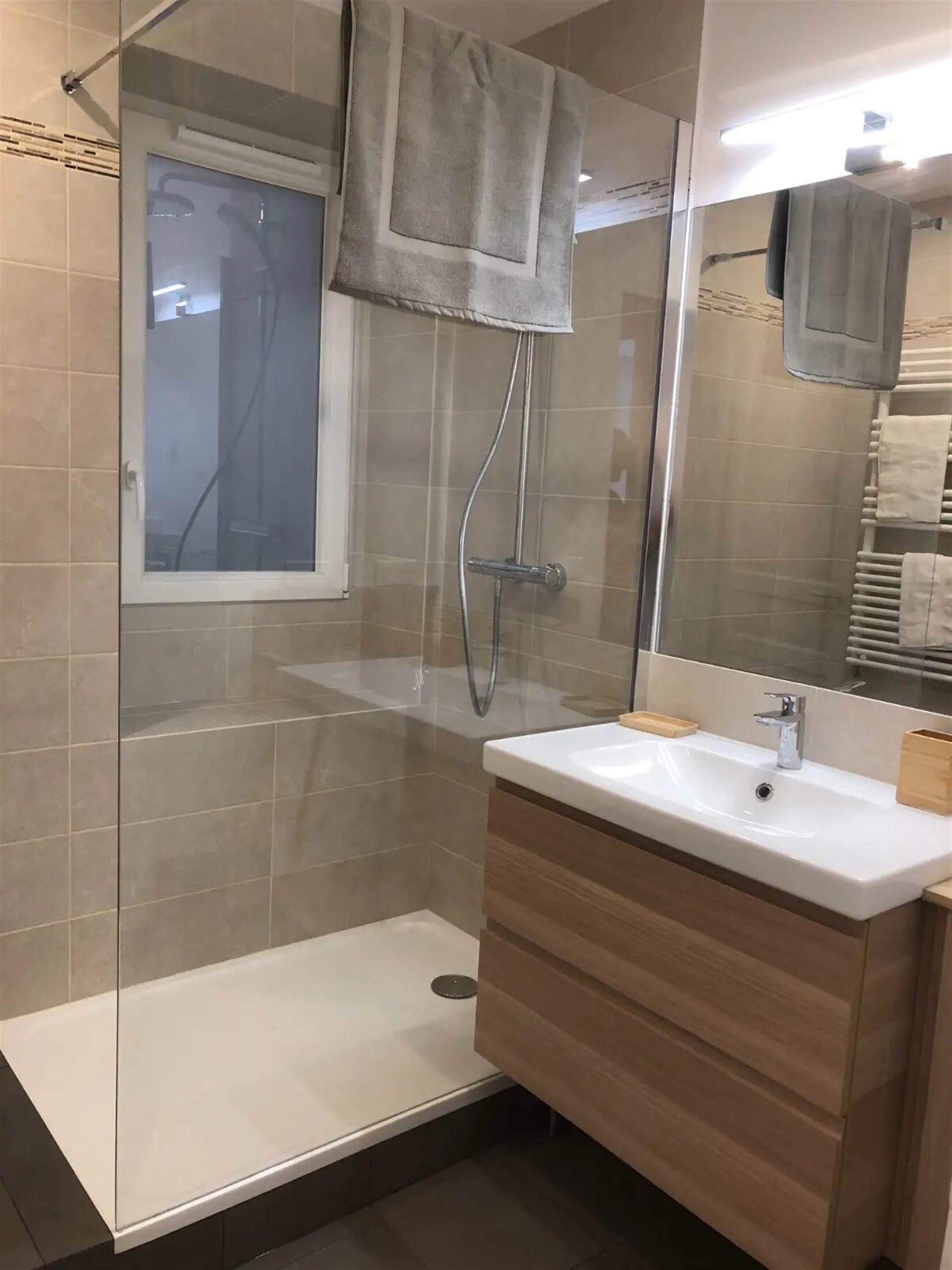 Appartement à louer, 145m², Paris 10ème
