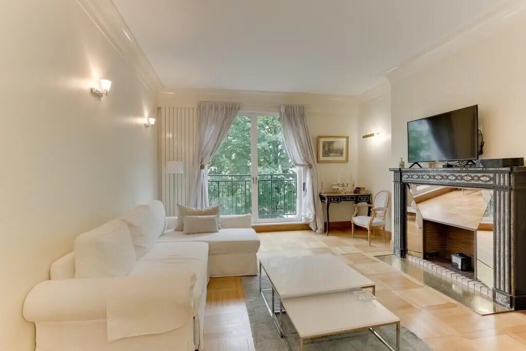 Appartement à louer, 70m², Paris 8ème
