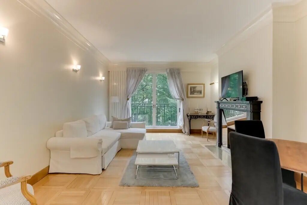 Appartement à louer, 70m², Paris 8ème