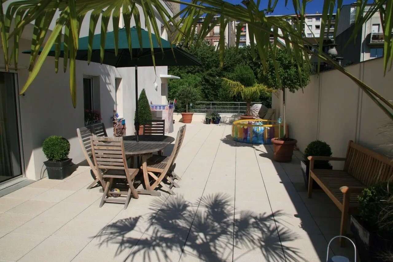 Appartement à louer, 114m², Suresnes