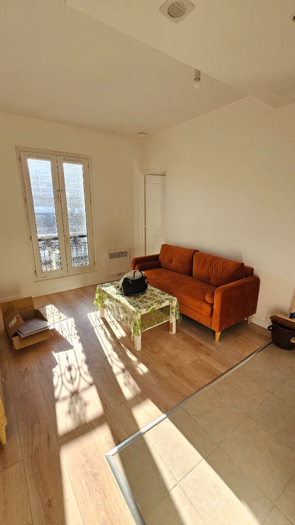 Appartement à louer, 28m², Paris 18ème