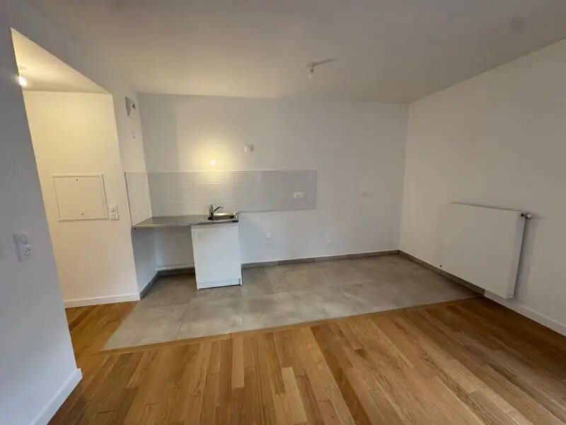 Appartement à louer, 59m², Courbevoie