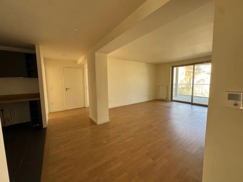 Appartement à louer, 103m², Suresnes