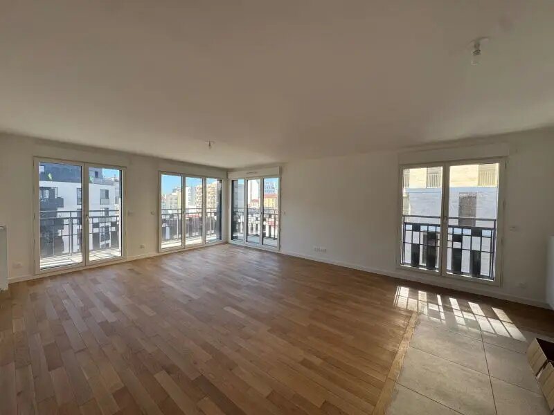 Appartement à louer, 81m², Courbevoie