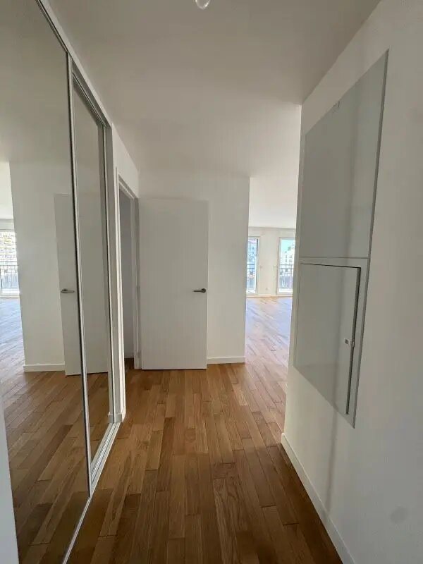 Appartement à louer, 81m², Courbevoie