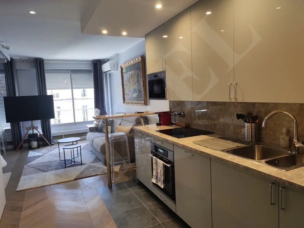 Appartement à louer, 37m², Paris 8ème