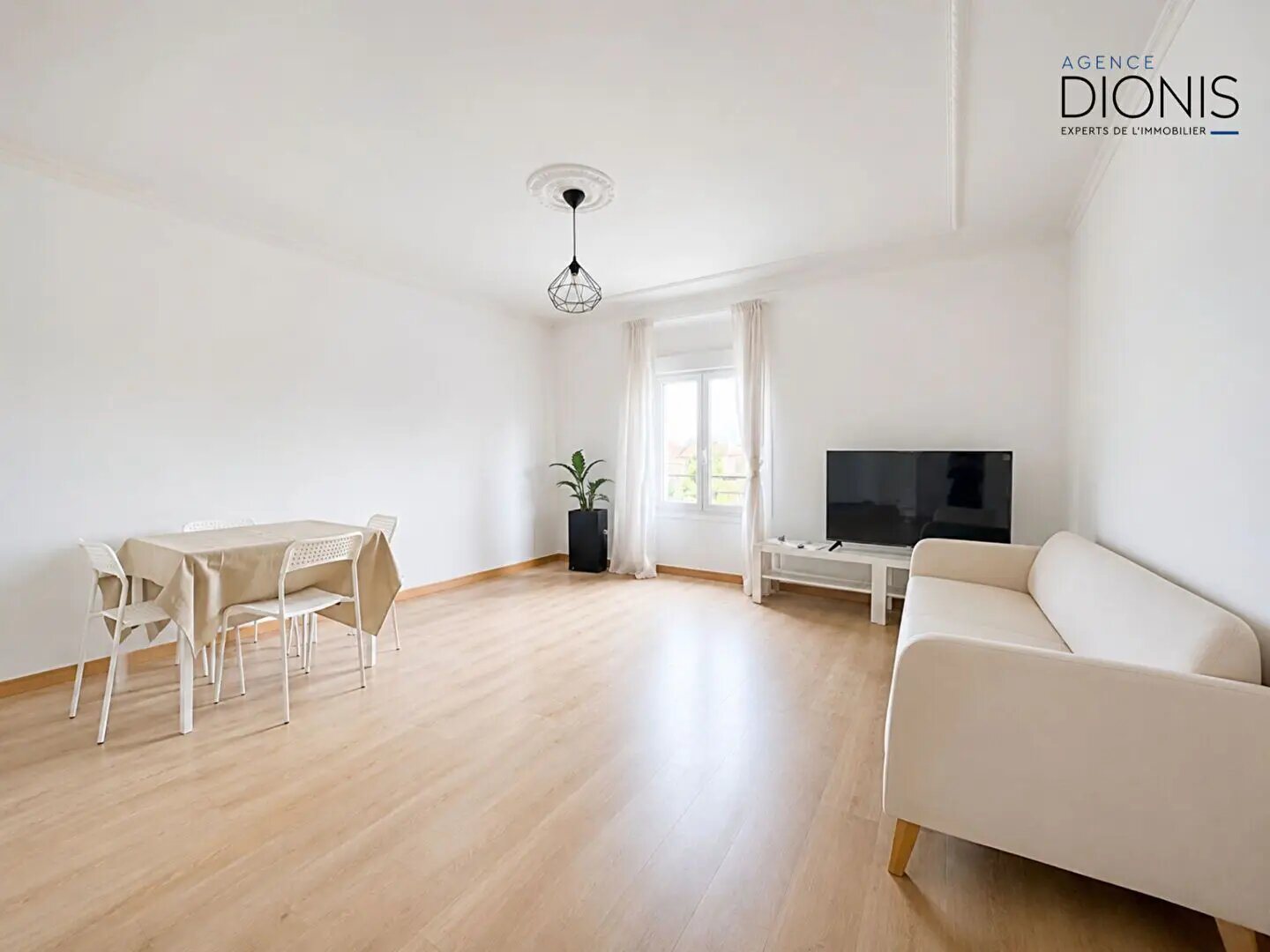 Appartement à louer, 67m², Courbevoie