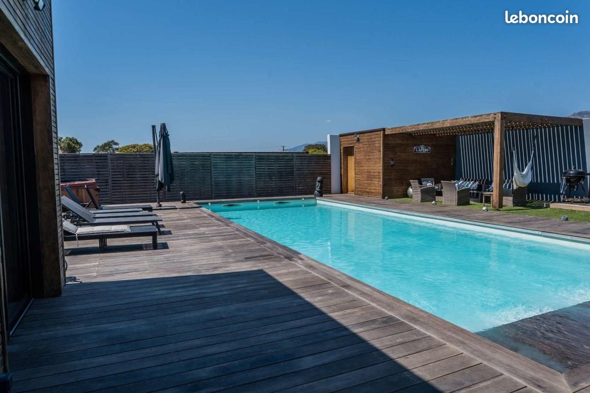 Maison à vendre, 226m², Lecci