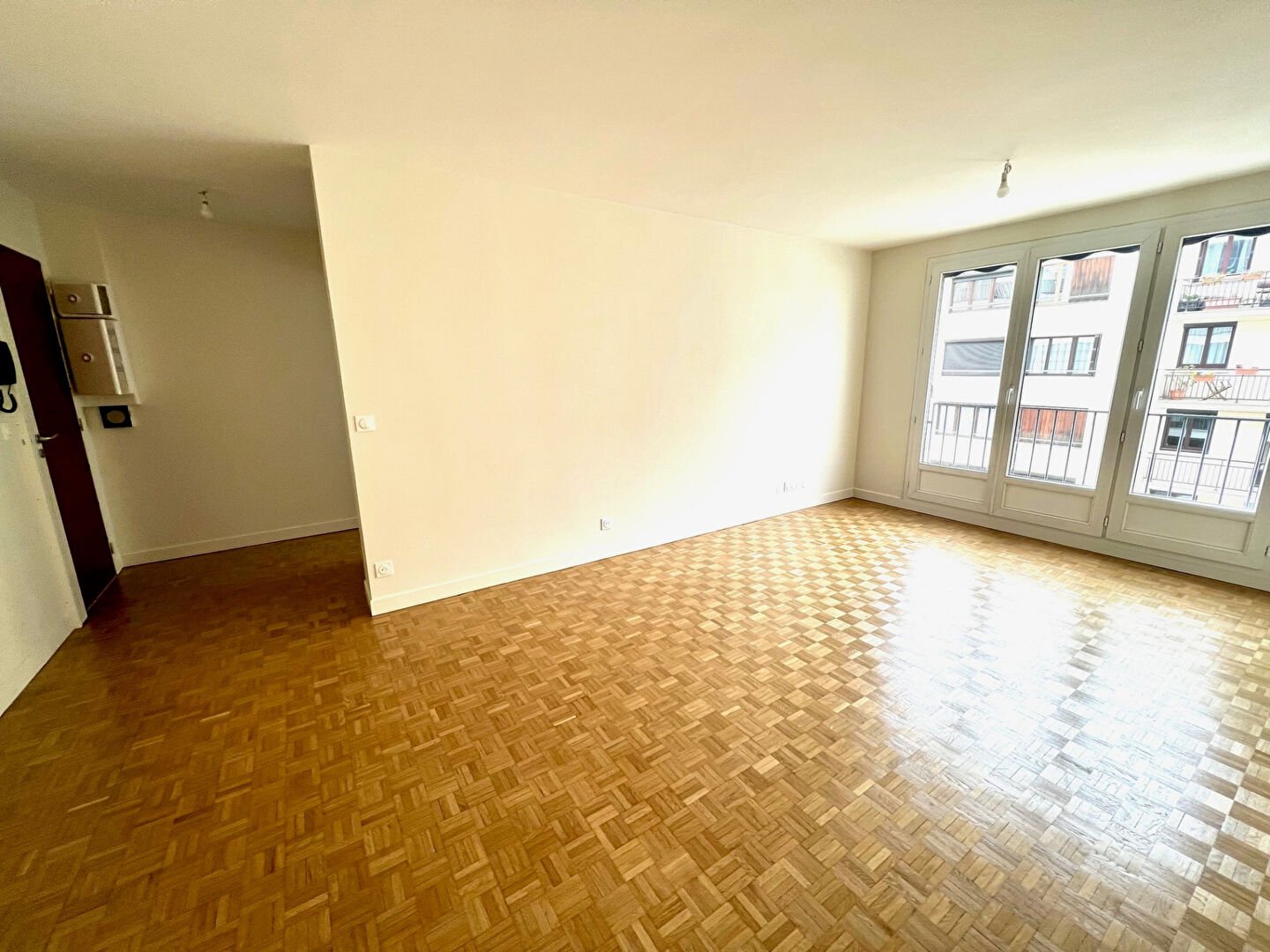 Appartement à louer, 88m², Courbevoie
