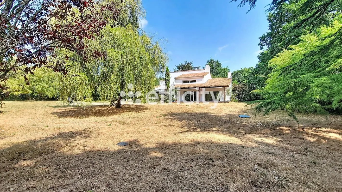 Maison à vendre, 201m², La Roche-sur-Yon