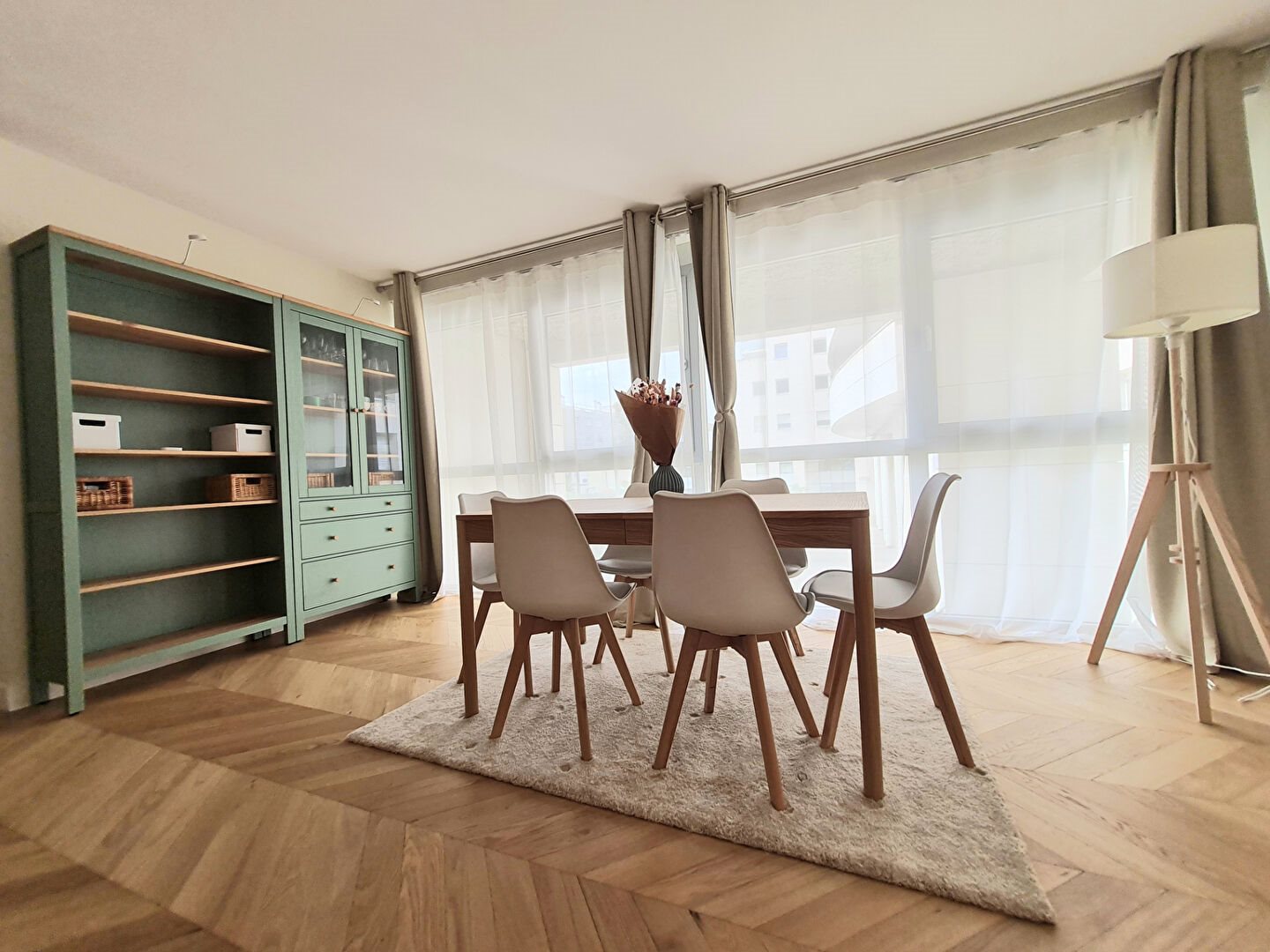 Appartement à louer, 74m², Suresnes