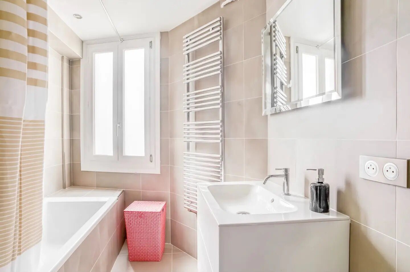 Appartement à louer, 69m², Paris 17ème