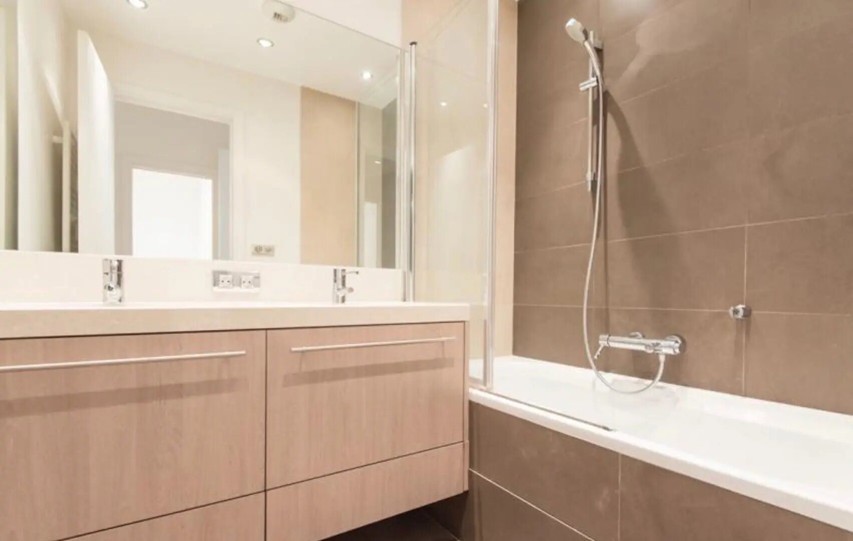 Appartement à louer, 165m², Neuilly-sur-Seine